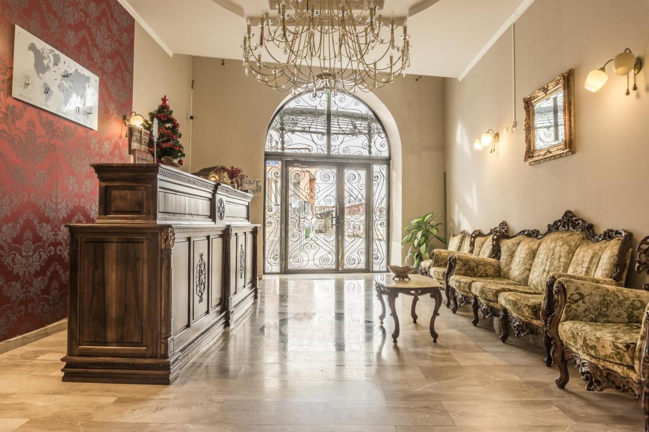 Hotel Ferdinand Хацег Экстерьер фото