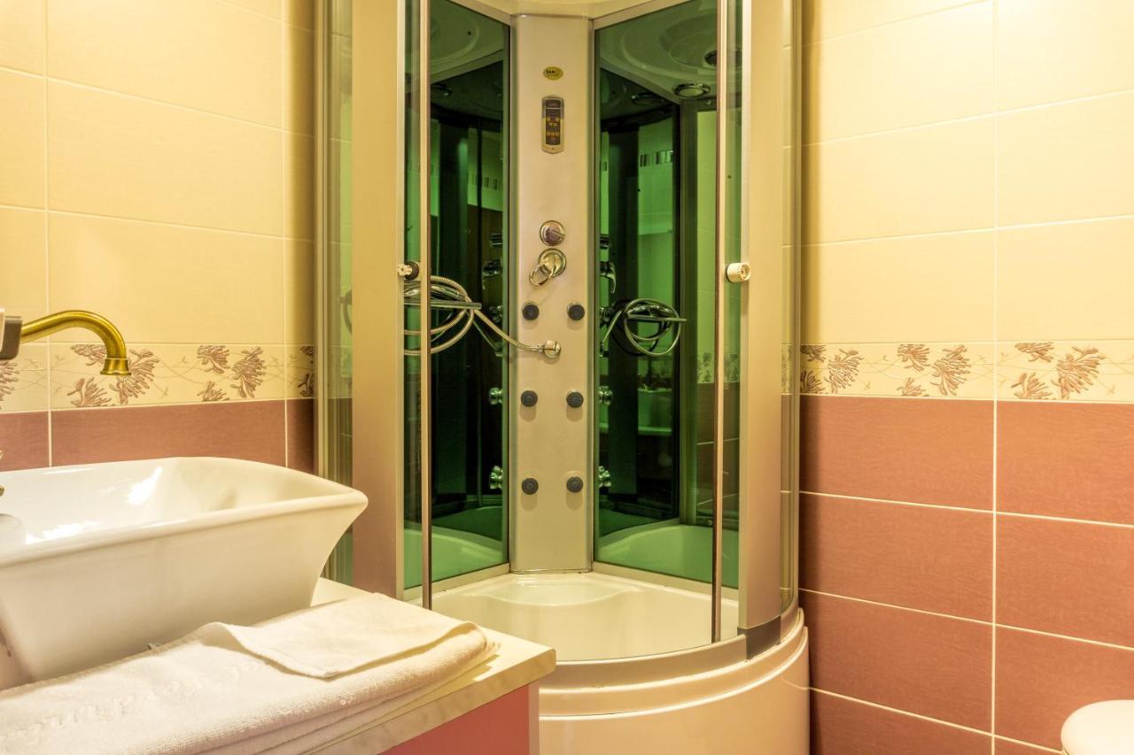 Hotel Ferdinand Хацег Экстерьер фото