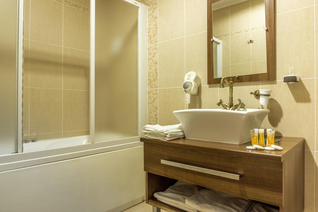 Hotel Ferdinand Хацег Экстерьер фото